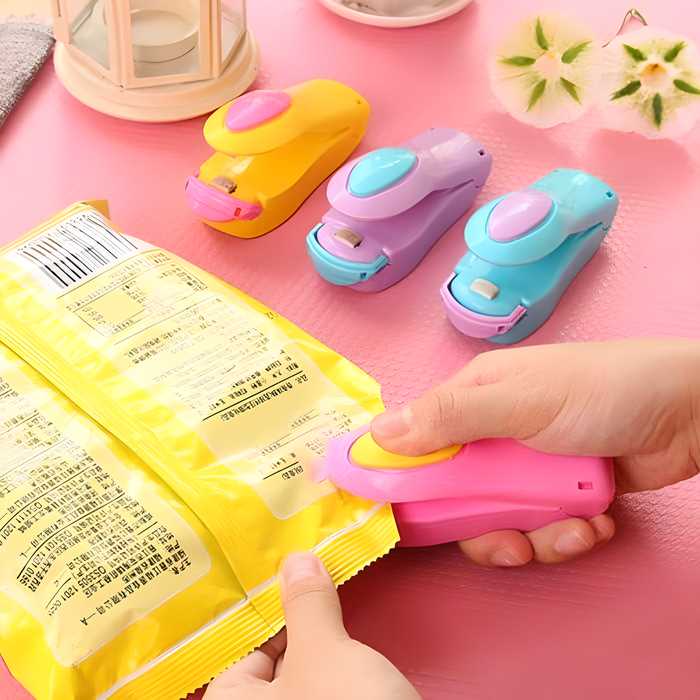 Portable Mini Sealing Machine – Battery Operated Heat Sealer for Snacks & Storage